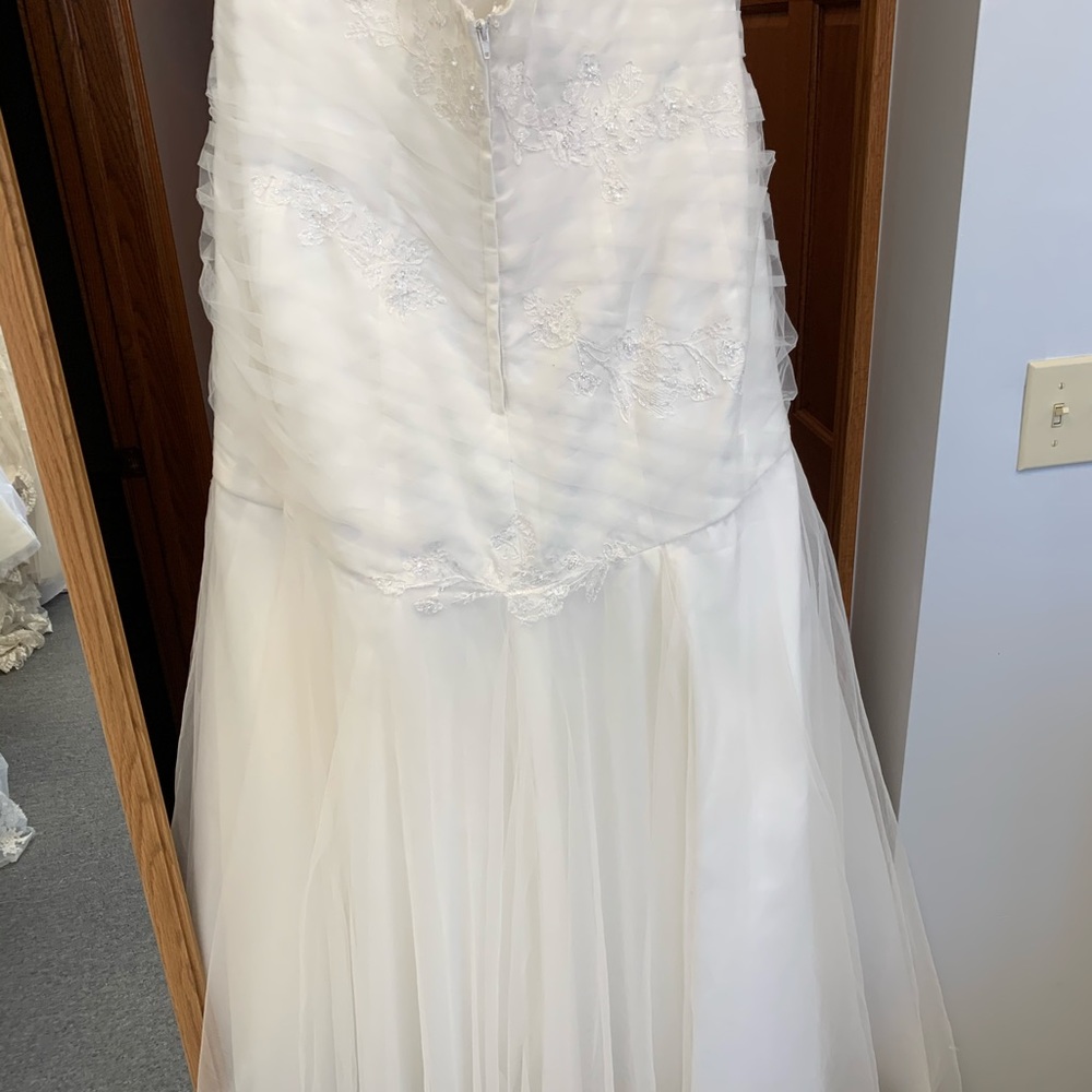 Wedding dress